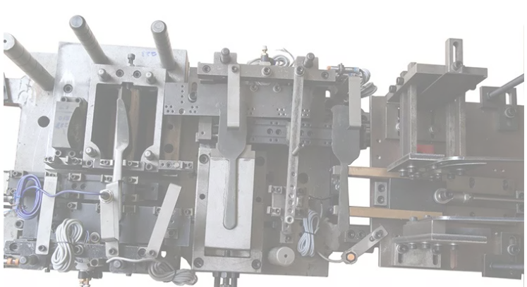 Feeding System For Cutlery Kinfe Making 3 In 1